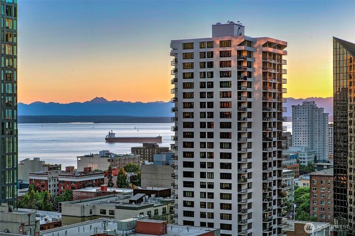 1920  4th Avenue 1702  Seattle WA 98101 photo
