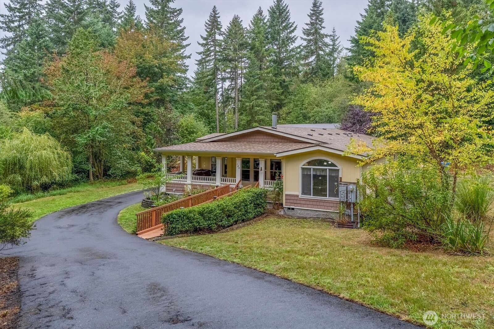 Property Photo: 124 Solo Meadows Lane WA 98632