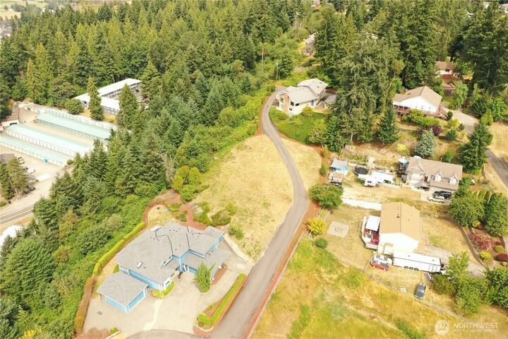 Property Photo:  18 Xx  85th Street E  WA 98391 