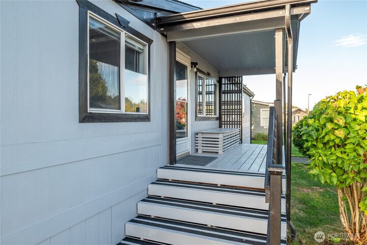 Property Photo:  233  Concord Place  WA 98632 