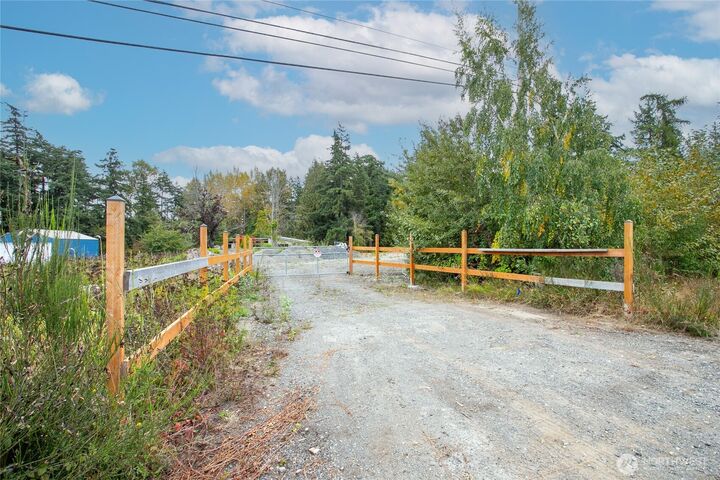 Property Photo:  4154  Pacific Highway  WA 98226 