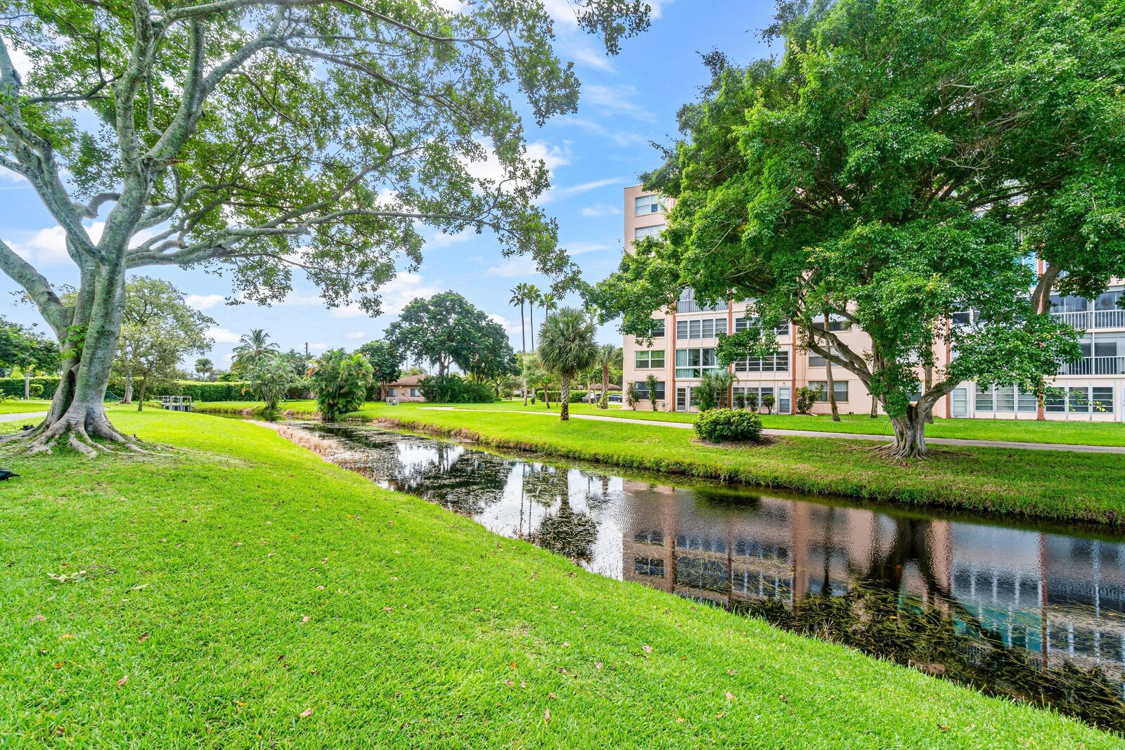Property Photo:  14475 N Strathmore Lane 308  FL 33446 