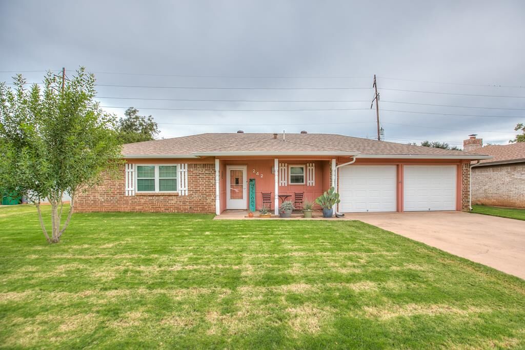 Property Photo: 242 Amistad Rd TX 76901
