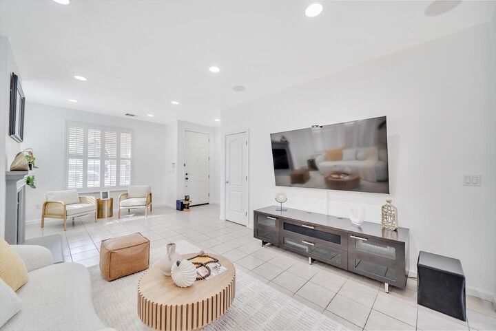 Property Photo:  1070 Bramblewood Lane  CA 95131 