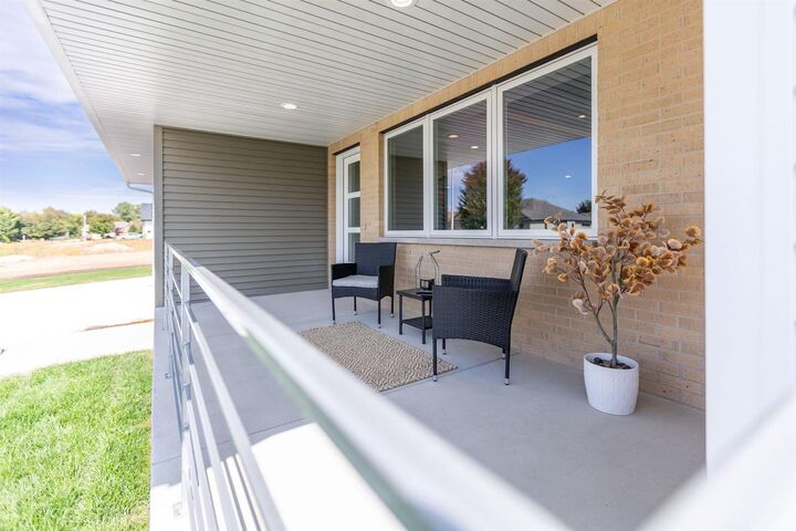 Property Photo:  4802 Sumpter Drive  WI 53563 
