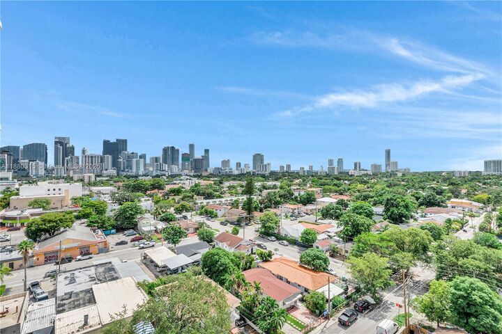 Property Photo:  900 SW 8th St 1110  FL 33130 