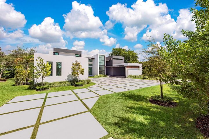 Property Photo: 7425 SW 136th St FL 33156