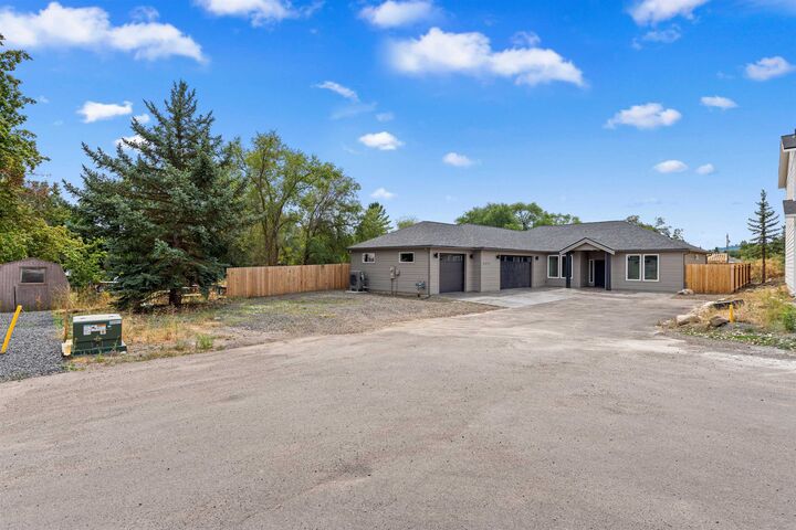 Property Photo:  4217 N Locust Rd  WA 99206 