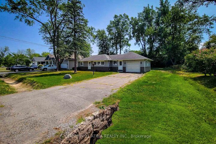 Property Photo: 3259 Poplar Avenue ON L0S 1S0