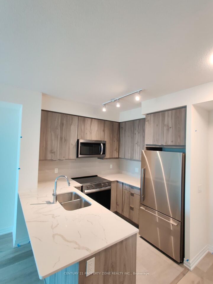 Property Photo:  15 Watergarden Drive 322  ON L5R 1B2 