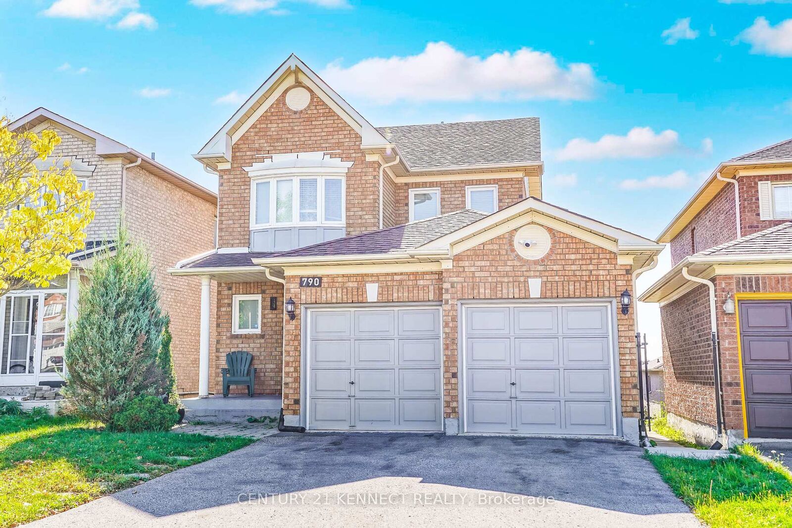 Property Photo:  790 Stonehaven Avenue  ON L3X 2G2 