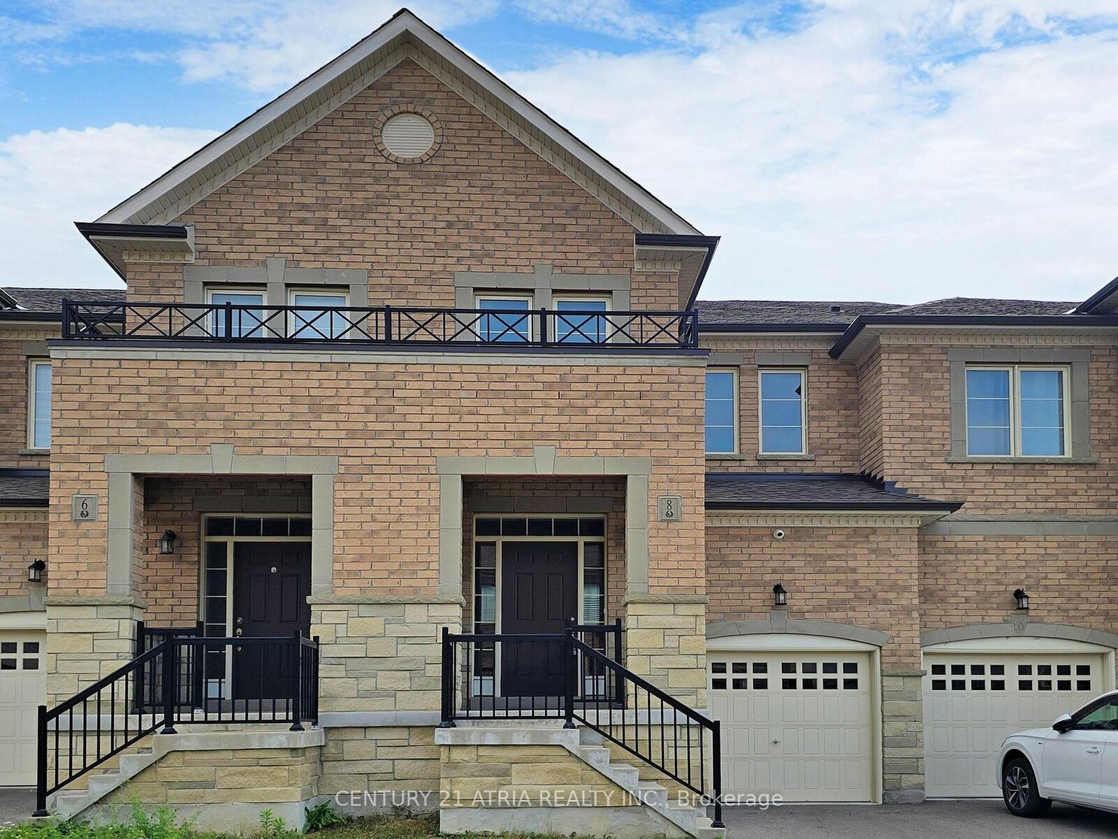 Property Photo:  8 Moonseed Lane  ON L4E 1E7 
