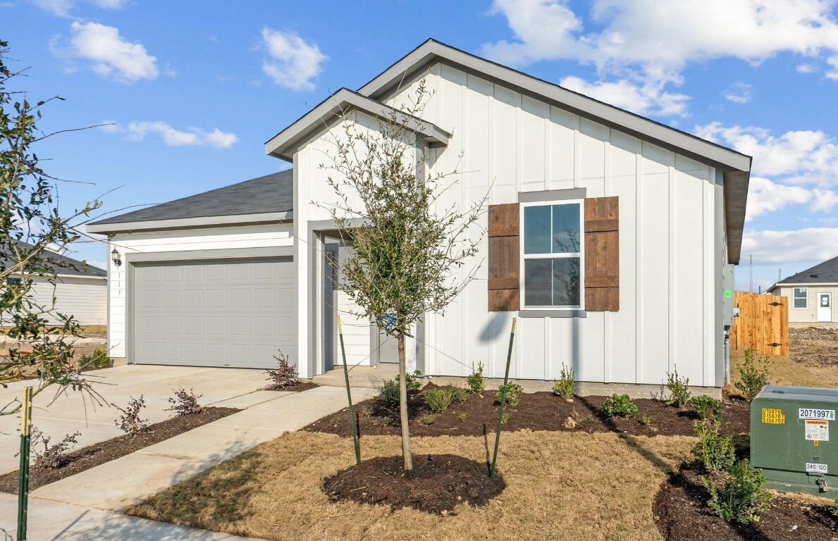 Property Photo: 113 Lindheimer Lane TX 78666