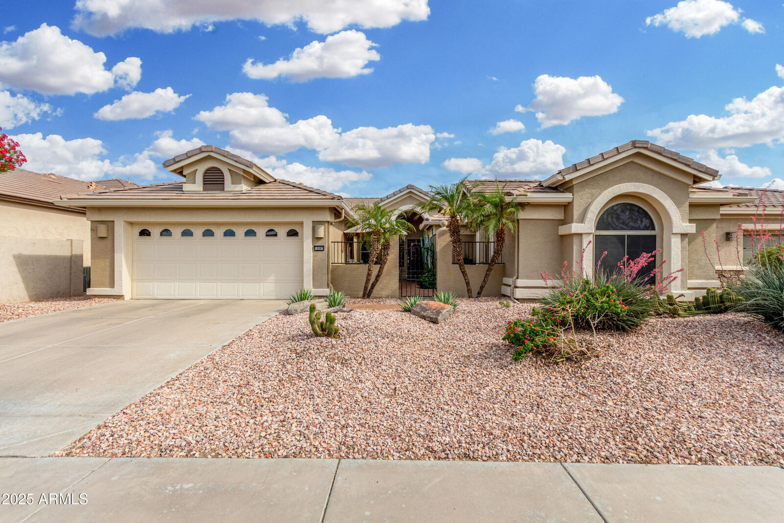 Property Photo: 16083 W Cambridge Avenue AZ 85395