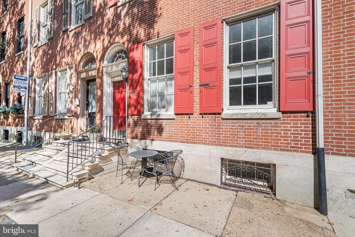 Property Photo: 1205 Spruce Street 2 PA 19107