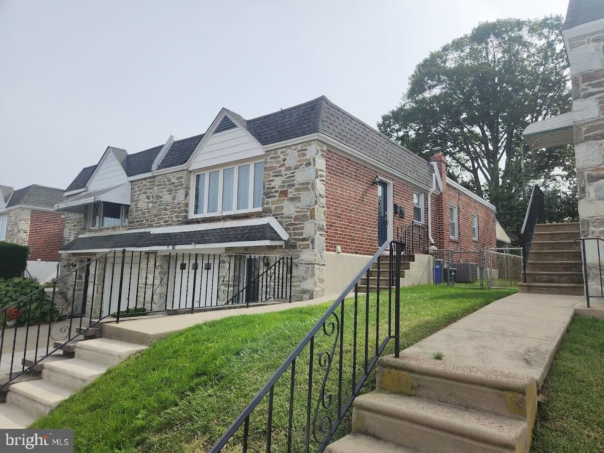 Property Photo:  536 Wartman Street  PA 19128 