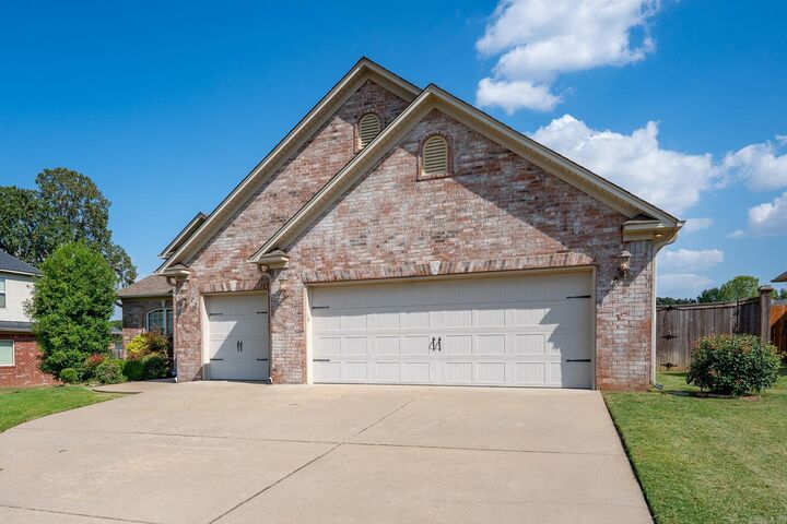 Property Photo:  1060 Georgetown Drive  AR 72034 