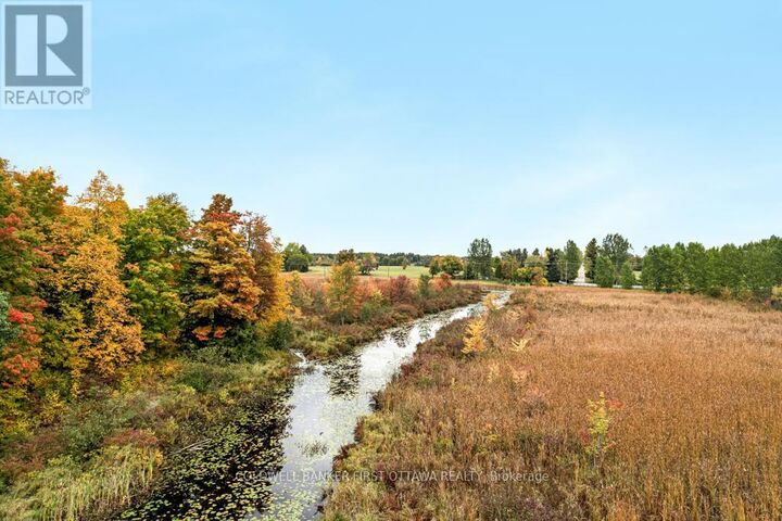 Property Photo:  139 Sheil Drive  ON K7H 0G7 