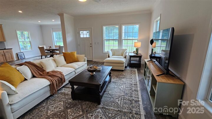 Property Photo: 131 Boxwood Lane NC 28043