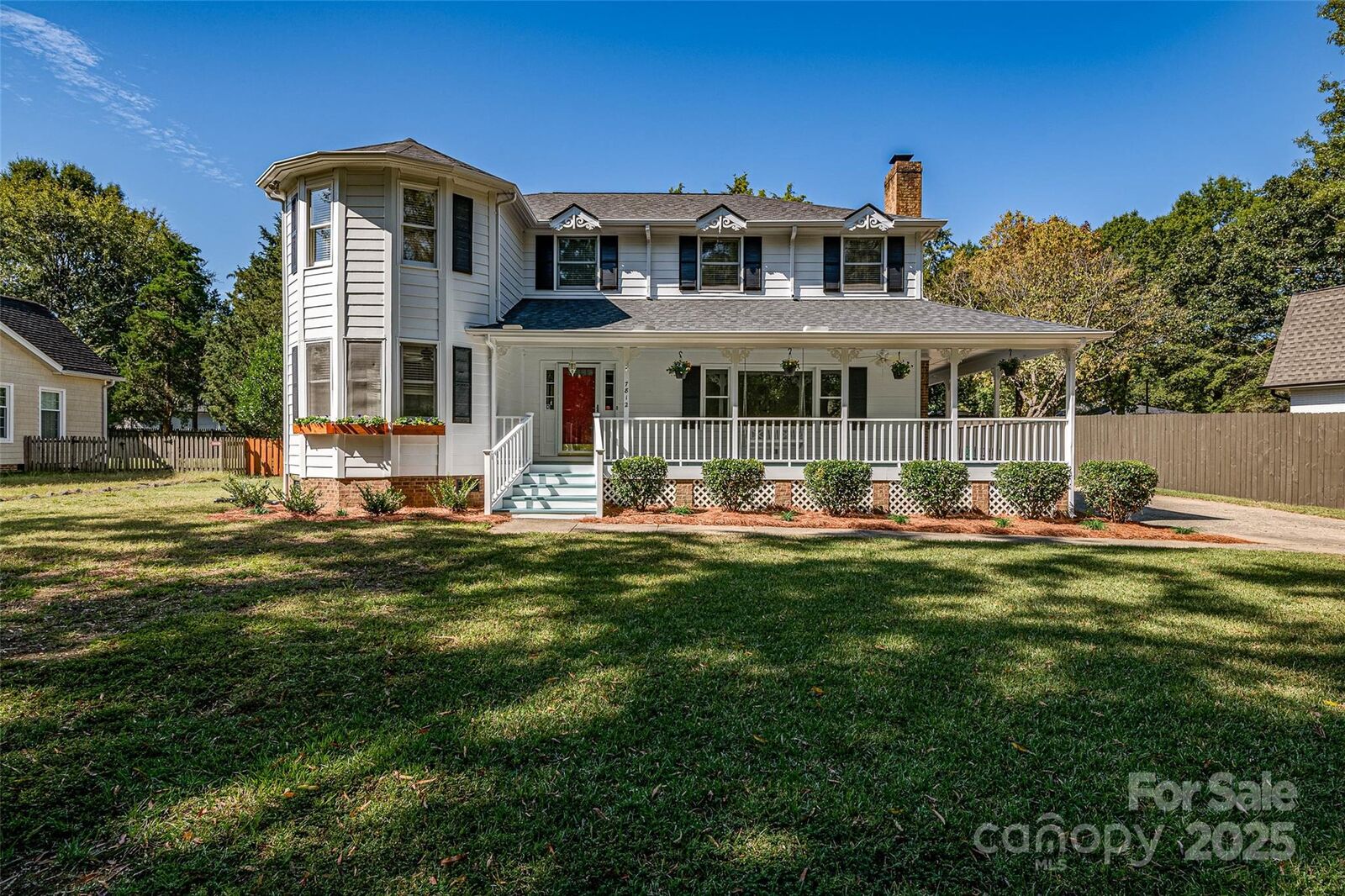 Property Photo:  7812 Ridgeloch Place  NC 28226 