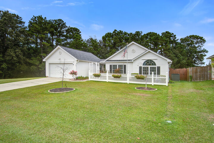 Property Photo:  102 Wyndham Drive  SC 29485 