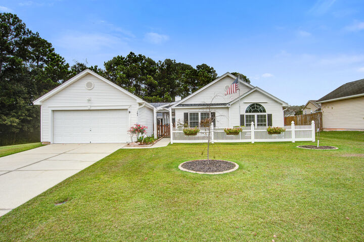Property Photo:  102 Wyndham Drive  SC 29485