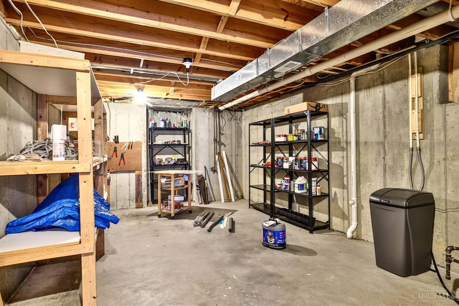 Property Photo:  8244 Springleaf Lake Drive  OH 45247 