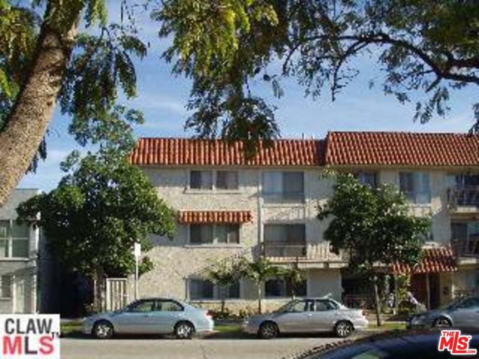 Property Photo: 11656 Montana Ave CA 90049