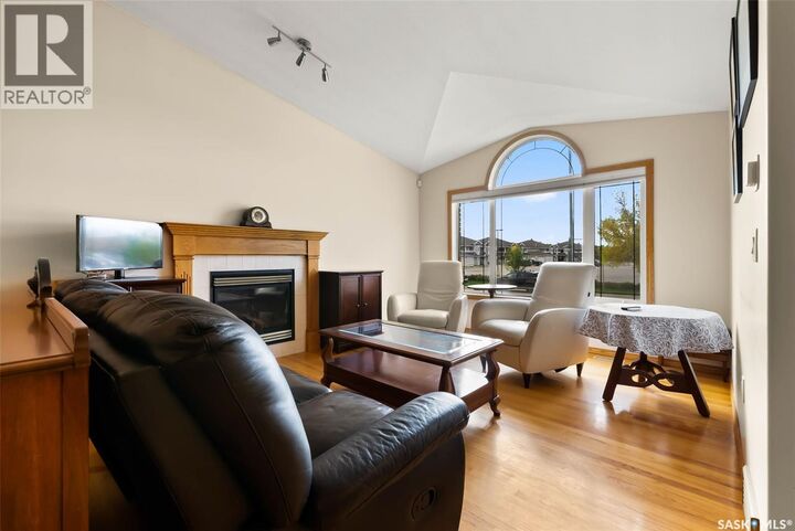 Photo de la propriété:  3086 Cranbourn Crescent  SK S4V 3B3 