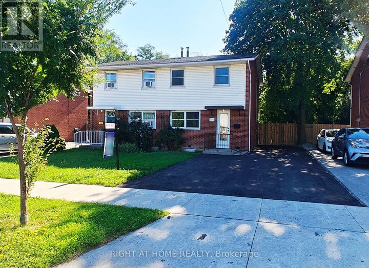 Property Photo:  381 East 23rd Street  ON L8V 2X5 