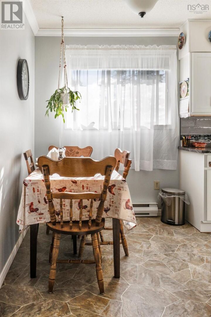 Property Photo:  2 Menlow Court  NS B6L 6L9 
