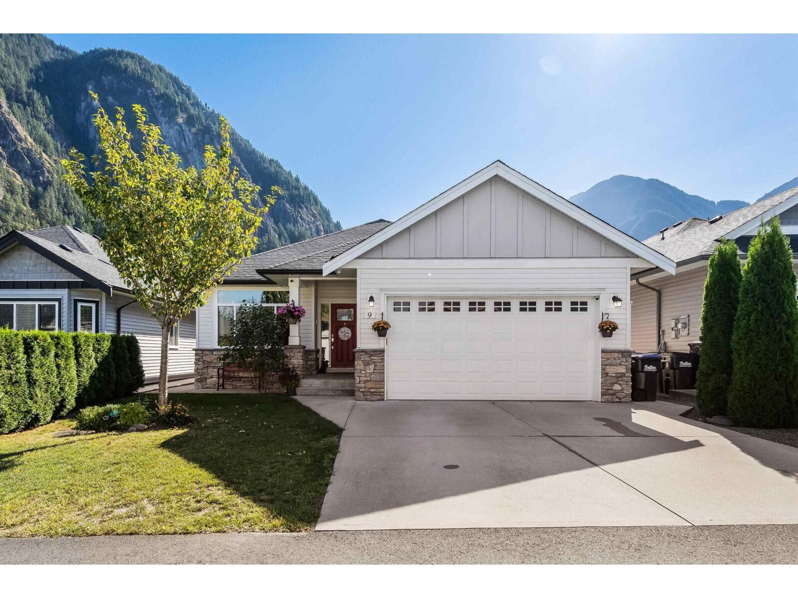 Property Photo:  20118 Beacon Road 9  BC V0X 1L2 