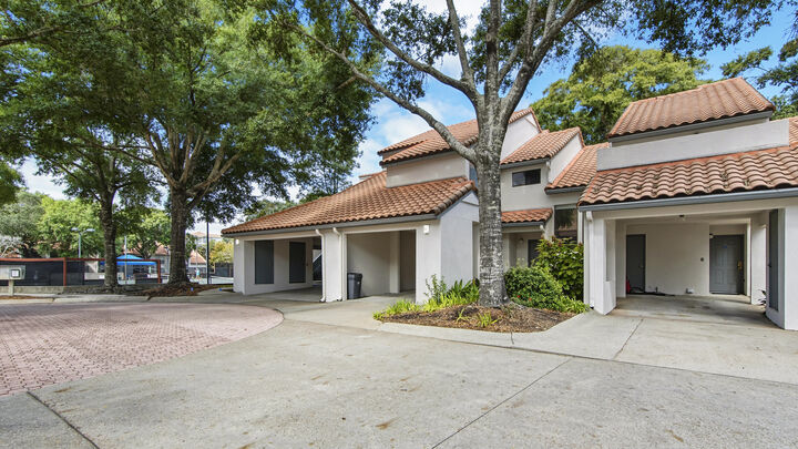 Property Photo:  54 Kensington Lane # 54E  FL 32550 