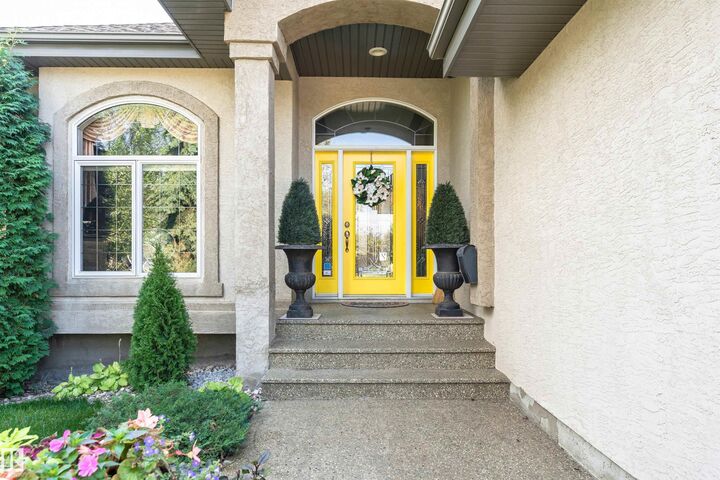 Photo de la propriété:  1203 Hollands Close NW  AB T6R 3L2