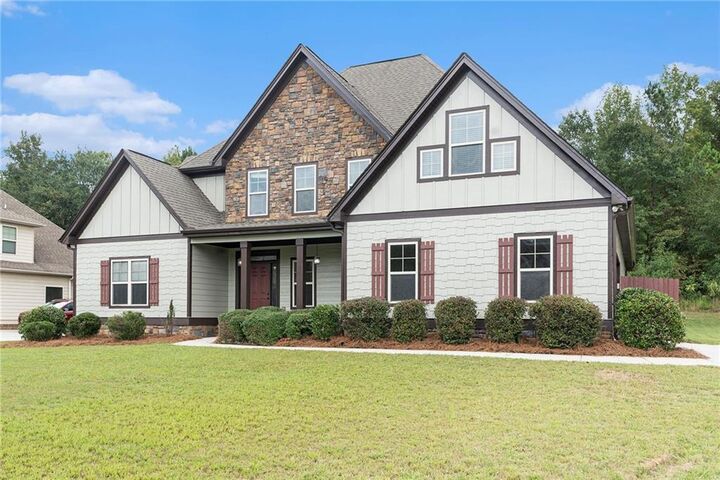 Property Photo:  325 Ivy Lane  GA 30276 