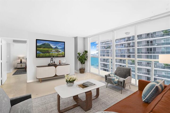 Property Photo: 1800 N Bayshore Dr 2914 FL 33132