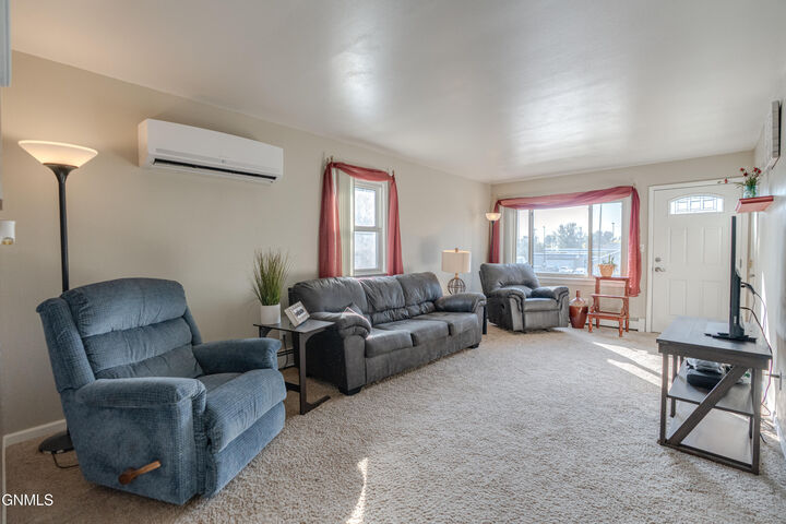 Property Photo:  1204 1st Street NE  ND 58554 