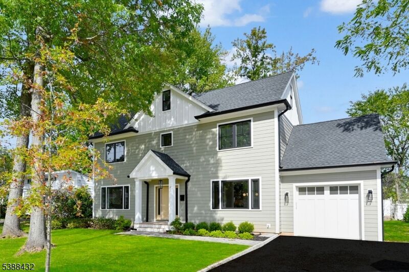 Property Photo:  11 Mohawk Trl  NJ 07090 