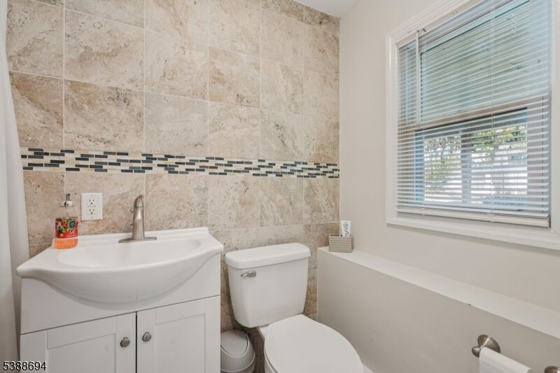 Property Photo:  7 Wanda Ave  NJ 07470 
