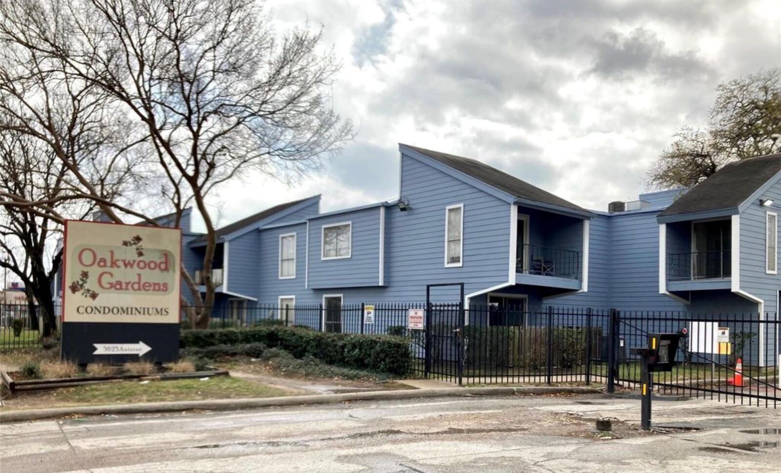 Property Photo: 5625 Antoine Drive 414 TX 77091