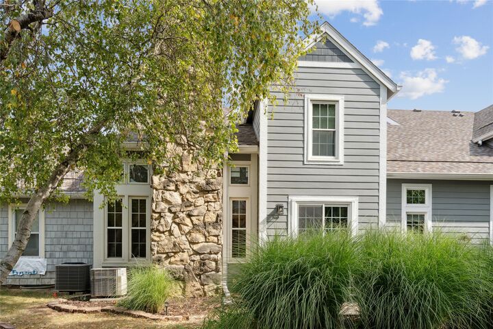 Property Photo:  8024 Cobblestone Road  IA 50322 