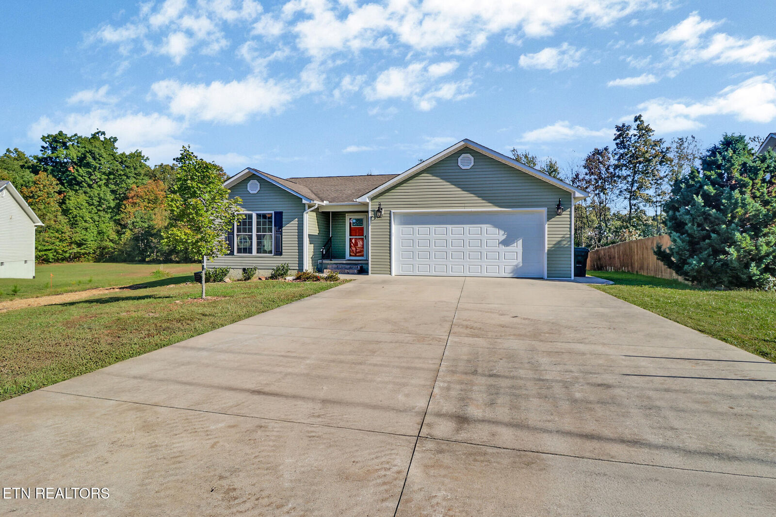 Property Photo:  289 Fawn Loop Loop  TN 38555 