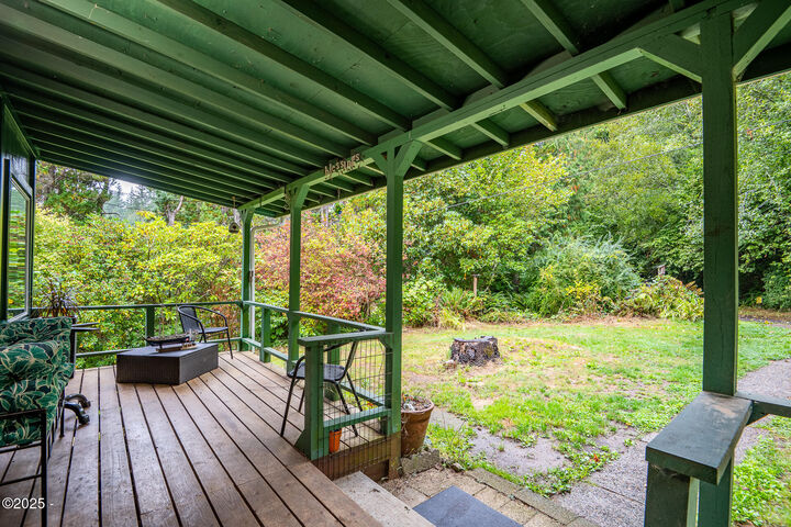 Property Photo:  29 Neal Loop  OR 97391 