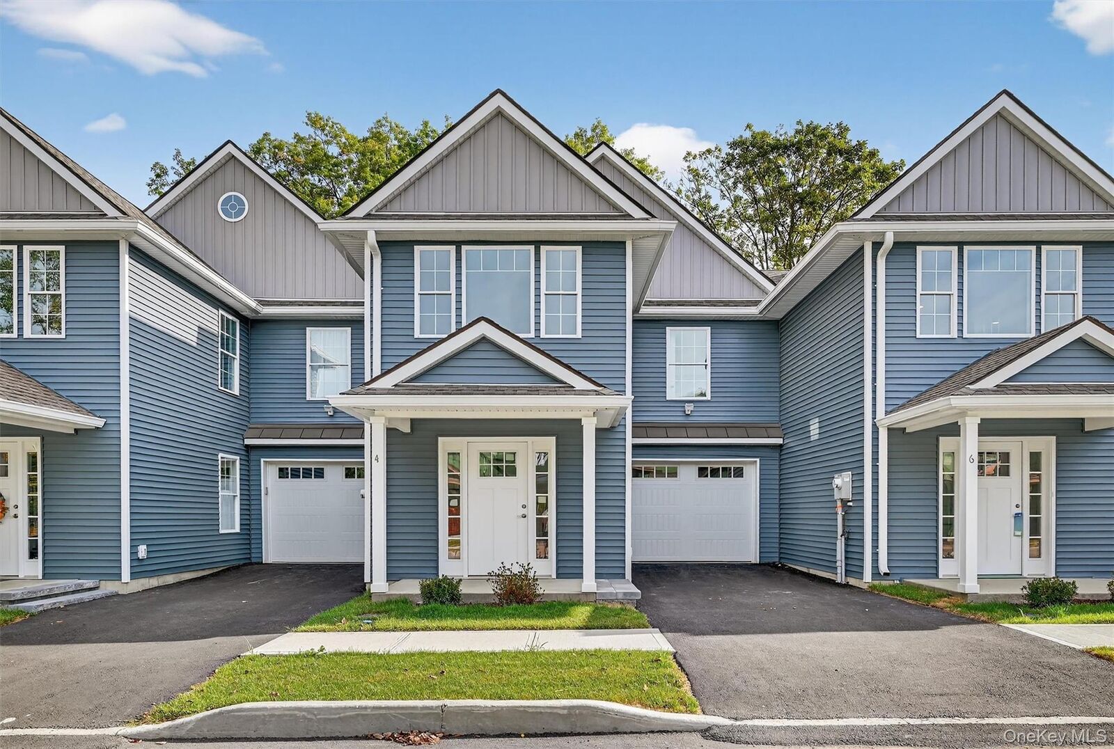 Property Photo:  6 Sulky Way  NY 10924 