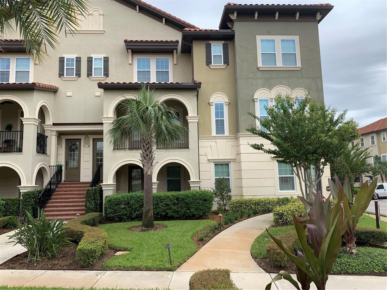 Property Photo: 2205 W Lobelia Drive FL 32746