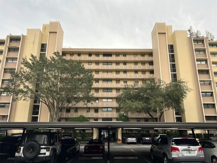 Property Photo:  1100 S Orlando Avenue 208  FL 32751 