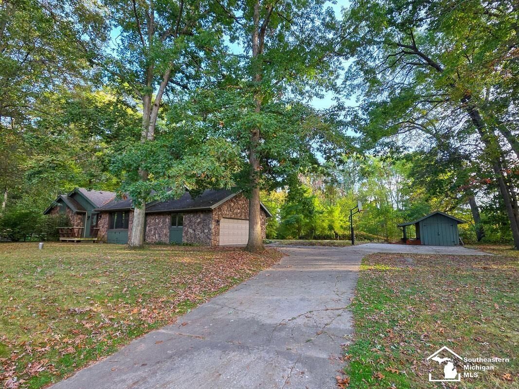 Property Photo: 12793 Kelly K Drive MI 48140