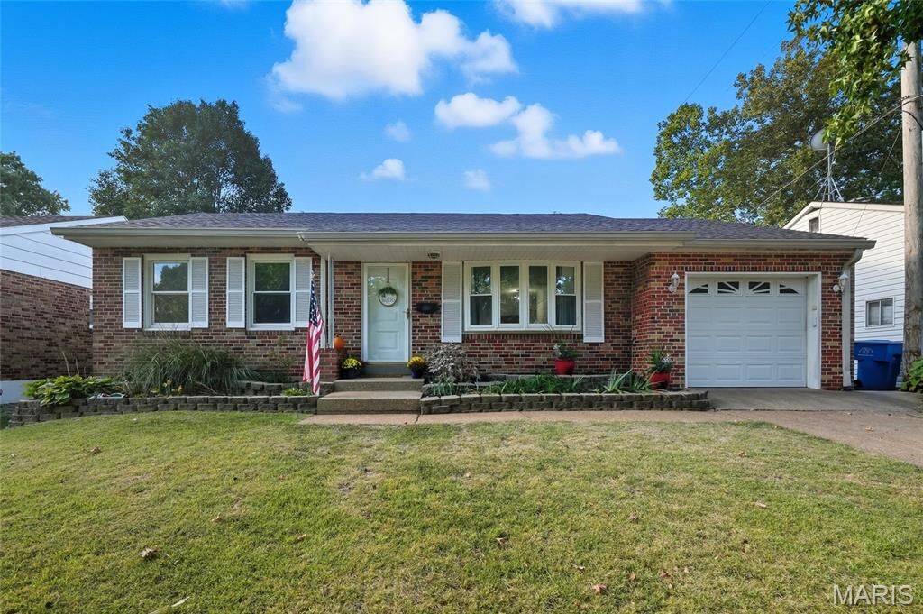 Property Photo: 3904 Louis Street MO 63116