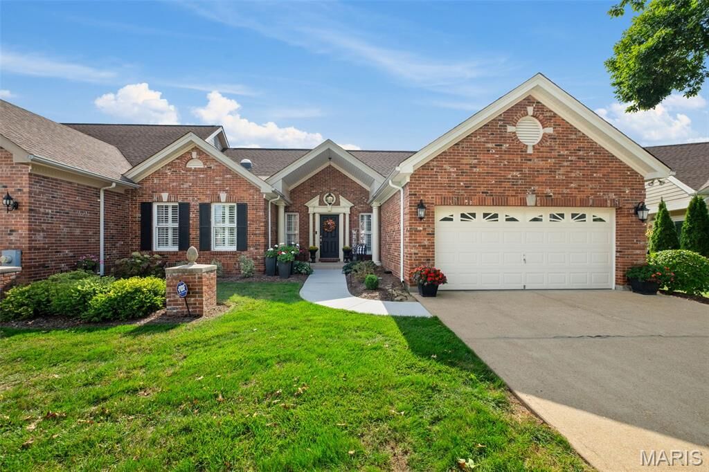 Property Photo:  3906 Courtyard Place Drive  MO 63127 