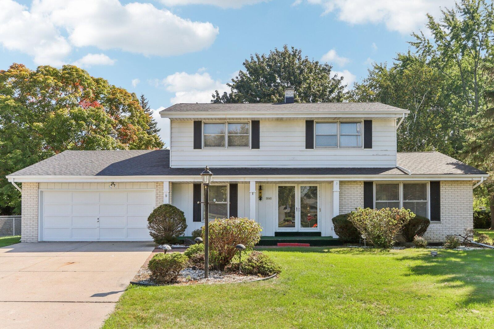 Property Photo: 5045 W Elk Ct WI 53223